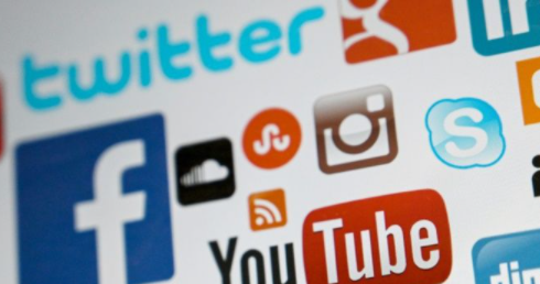 EU flexes muscle against big tech 'gatekeepers'